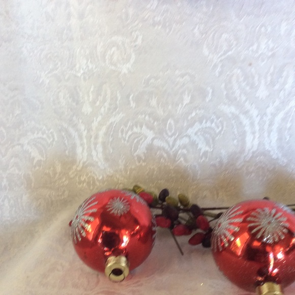 Vintage Red Christmas Ornaments- Set if 3 Pyramid - Picture 9 of 11